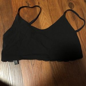 Lace back Victoria’s Secret bralette❣️❣️